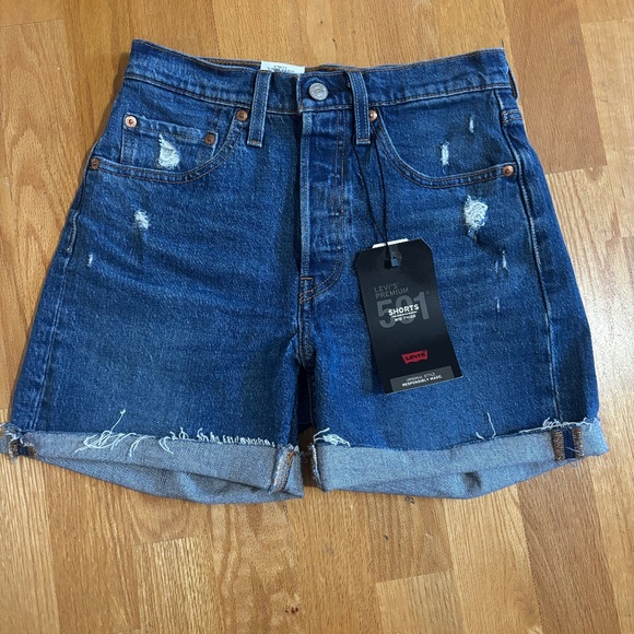 Levis Premium 501 Jean Shorts Mid Thigh - Picture 1 of 9